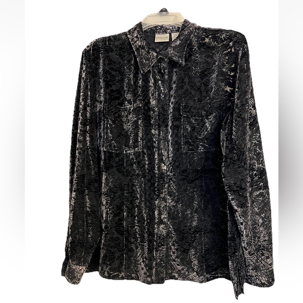 CHICO’S Design Silk Rayon Blend Velvet Burn Out Shirt Blouse Size 2 Button Down